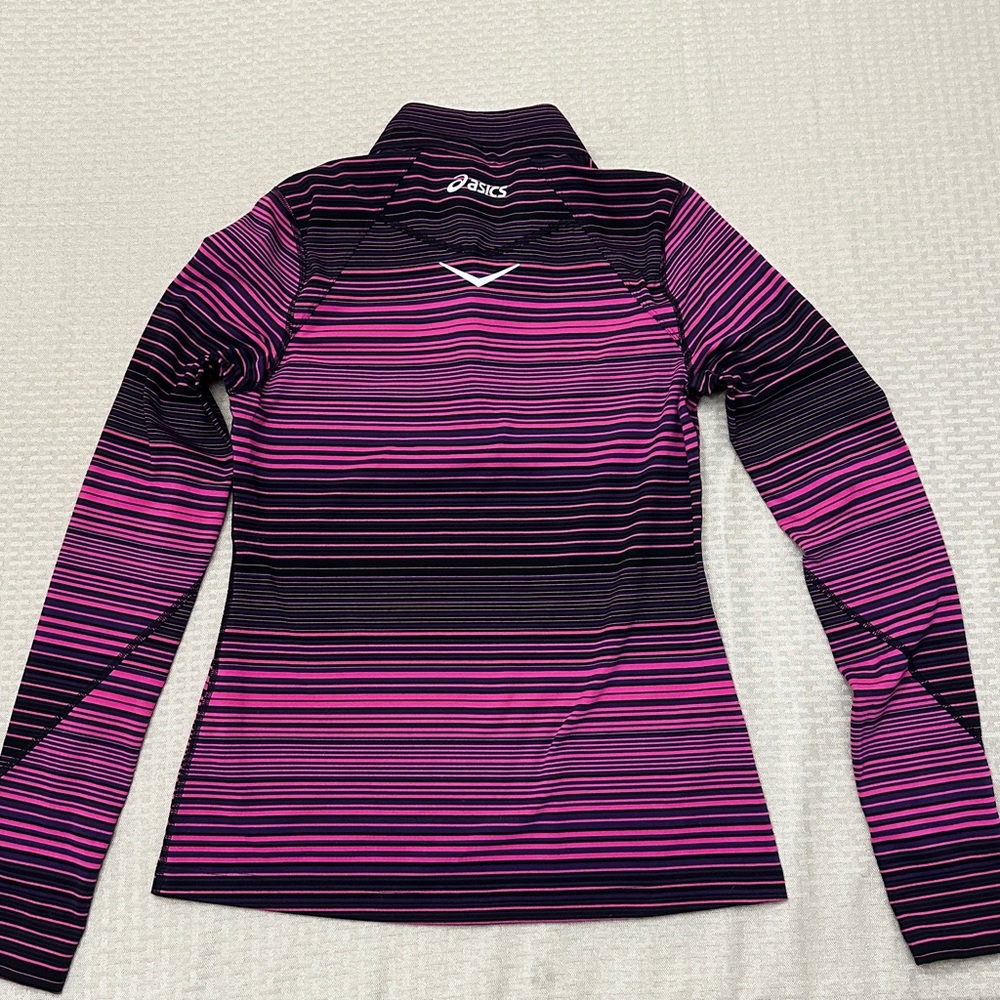 ASICS pull over - Picture 2 of 3